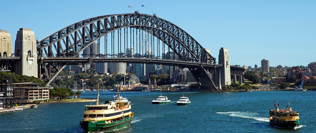 Crowne Plaza books into Darling Harbour