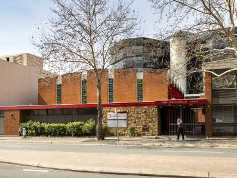 GPT Group has signalled its determination to get back into office development by swooping on a $30 million-plus site in Parramatta being sold by the Salvation Army.