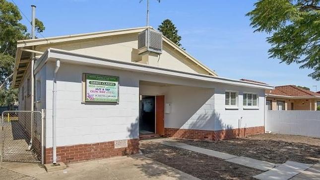 19 Iona St, Broadview is being sold by Ouwens Casserly Real Estate.