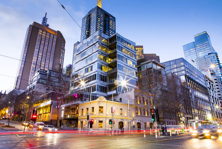 Melbourne’s oldest pub hits the market