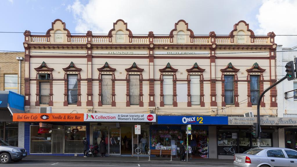 The four shops at
436-442 Sydney Rd, Coburg, have sold for $4.12 million.
