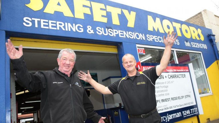 Geelong mechanic selling up after 50-year stint