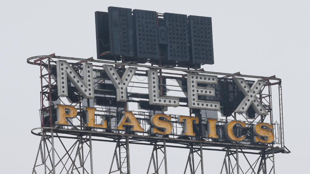 The Nylex clock sign in Cremorne is another step closer to being re-illuminated.