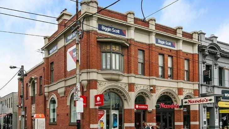Bruce Woodley’s investment property at 372-376 Glen Huntly Rd, Elsternwick sold for an eye watering $9.2 million.
