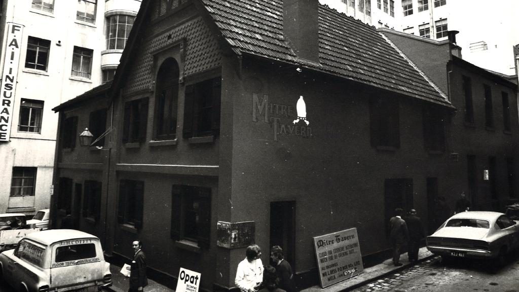 The Mitre Tavern as it was in 1971.