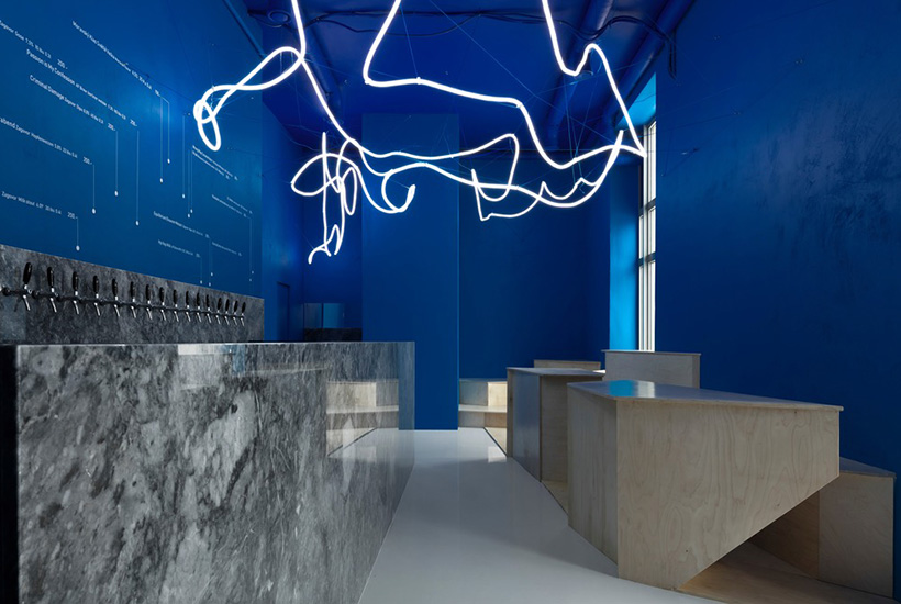 The Galaxy bar features a stunning overhead lightning display.
Picture: v2com/Dmitry Chebanenkov