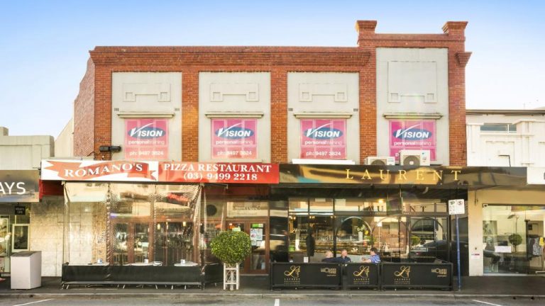 Pizza shop, bakery and gym break Ivanhoe price record