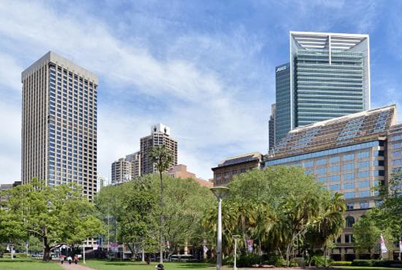 Macau gambling magnate backs $265m Hyde Park buy