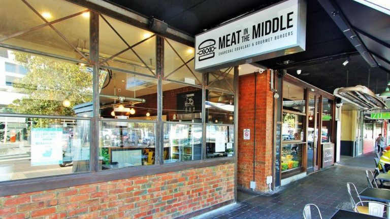 Glen Waverley burger joint a saucy record-breaker