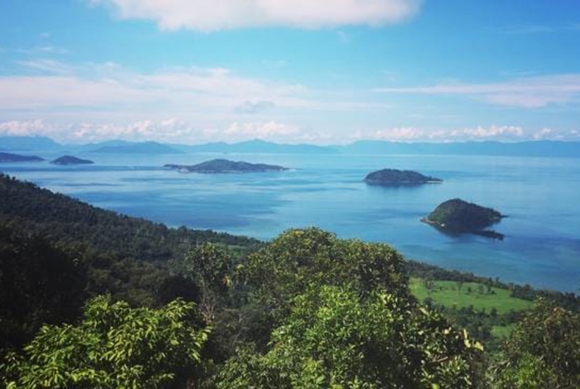 The view from the lookout on Dunk Island over the Great Barrier Reef. Picture: Angela Saurine.
