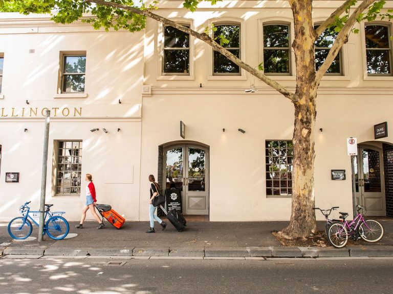 Why more Aussie pubs are calling last drinks