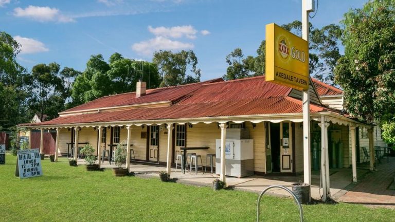 Raised arms expected at Axedale Tavern auction