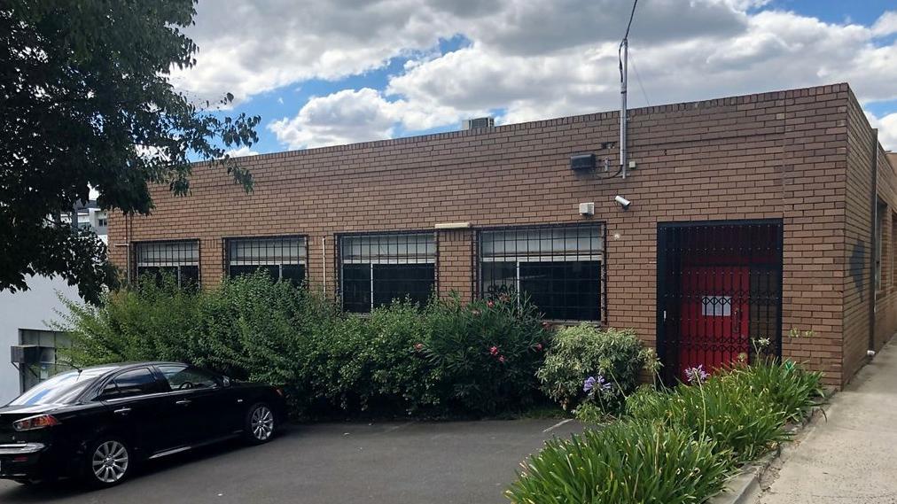 31 Hall St, Hawthorn East has changed hands.