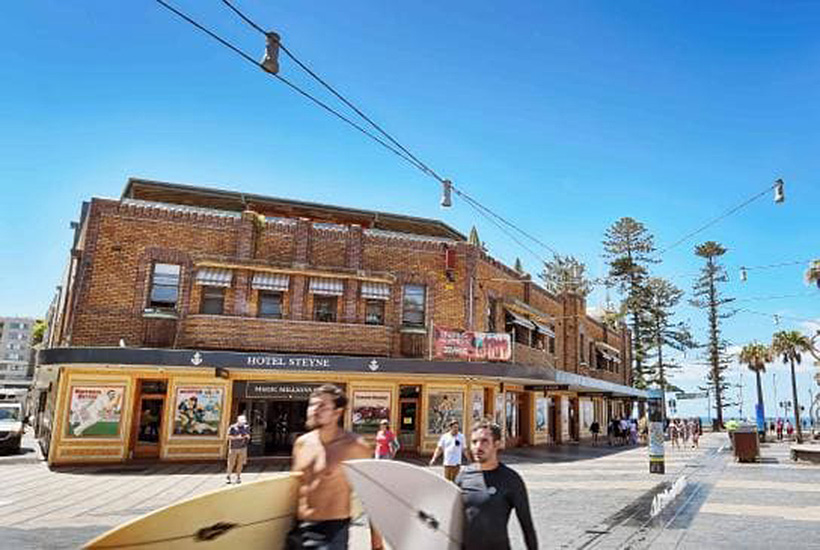 The Hotel Steyne in Manly fronts Manly Corso and is across the road from Manly Beach.