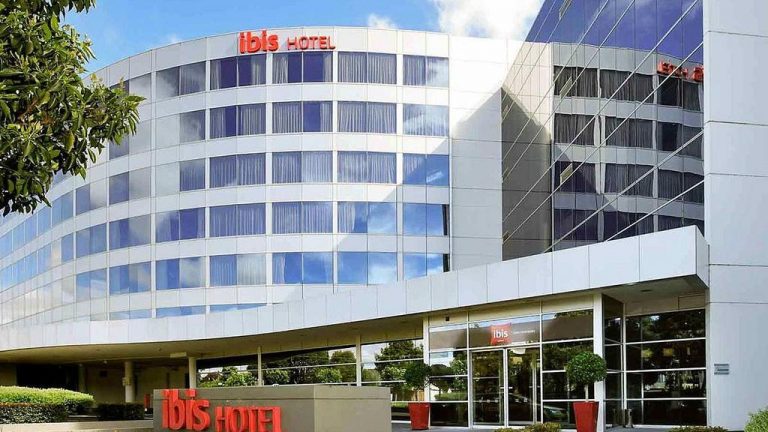 Ibis Glen Waverley joins Novotel in hotel sale race