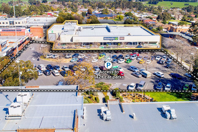 The Woolworths supermarkets at Leongatha is set to be auctioned.