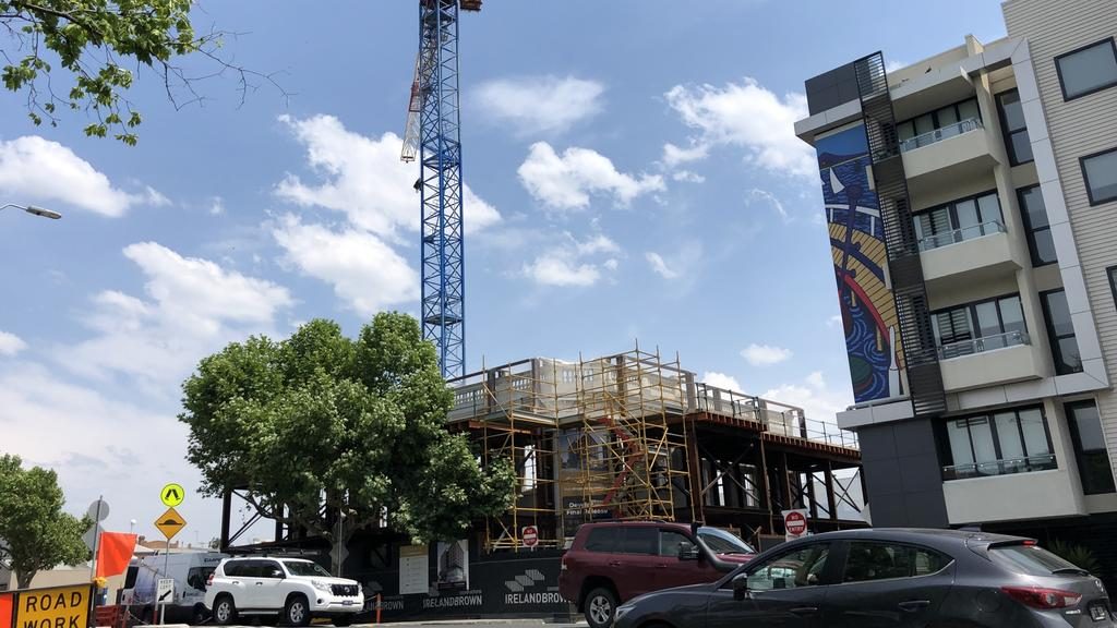 A tower crane was installed at the Ritz Apartment Hotel construction site in Bellerine St, Geelong.
