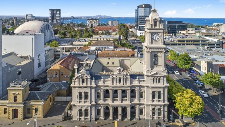 Retail and hospitality among proposals for old Geelong Post Office