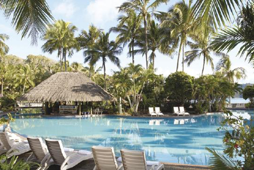 Hamilton Island among resort closures as travel industry weathers virus