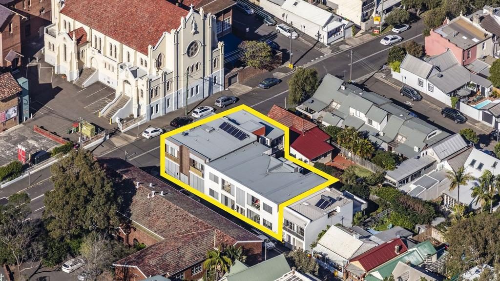 Seven apartments are being sold in one line at 3-5 Gordon St, Rozelle.
