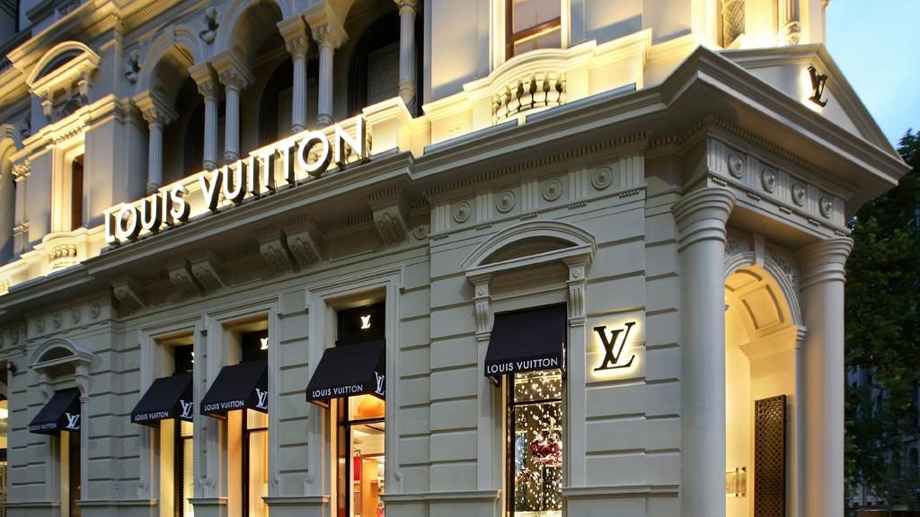 The Paris-end landmark is occupied by Louis Vuitton.
