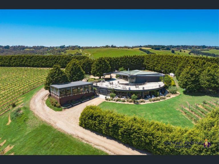 Blue Range Estate: Renowned restaurant and cellar door for sale in Rosebud