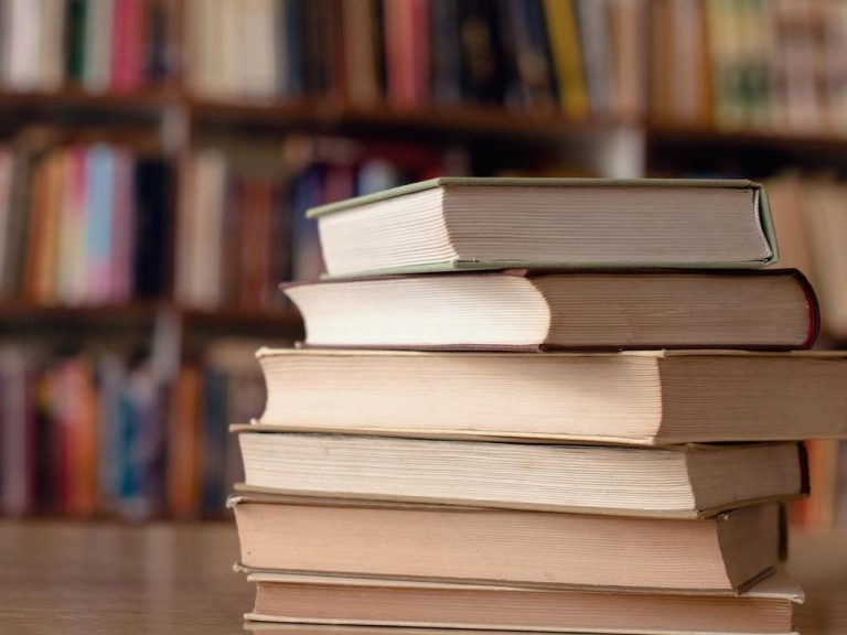 Coolangatta’s oldest bookshop up for sale