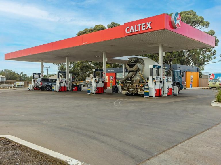 Energy giant fuels long-term income security for investors