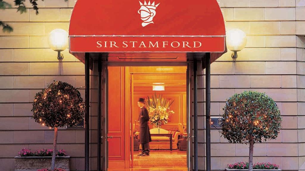 Reader win. Sir Stamford at Circular Quay, Sydney.