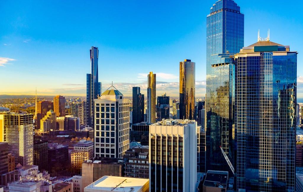 Commercial search activity continued to slide last week, as Victoria re-joined New South Wales and Queensland in lockdown.