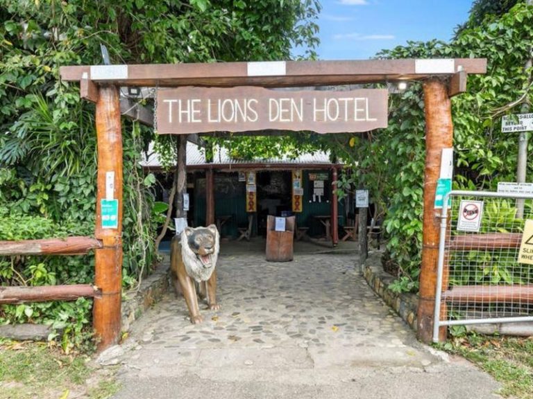 Qld’s very own Schitt’s Creek for sale, a 140-yr-old tourist hub