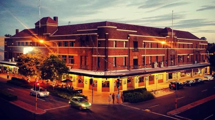 One of regional New South Wales’ most well-loved pubs has achieved a record sale result, underlining the continued strength of NSW’s central west market. Orange’s historic Canobolas Hotel will change hands late this month after nearly two decades of ownership by partners Arthur Laundy, Mark Dalton and Philip Tudor.