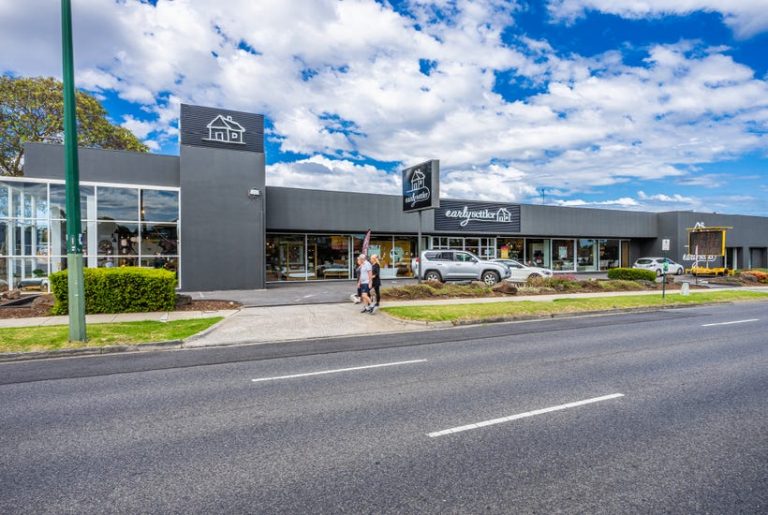 Furniture Store in Melbourne's Mega Mile Homemaker Precinct for Sale