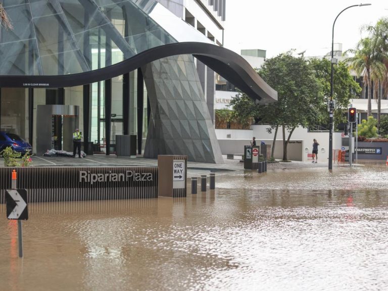 Floods on east coast likely to delay settlements, commercial operations