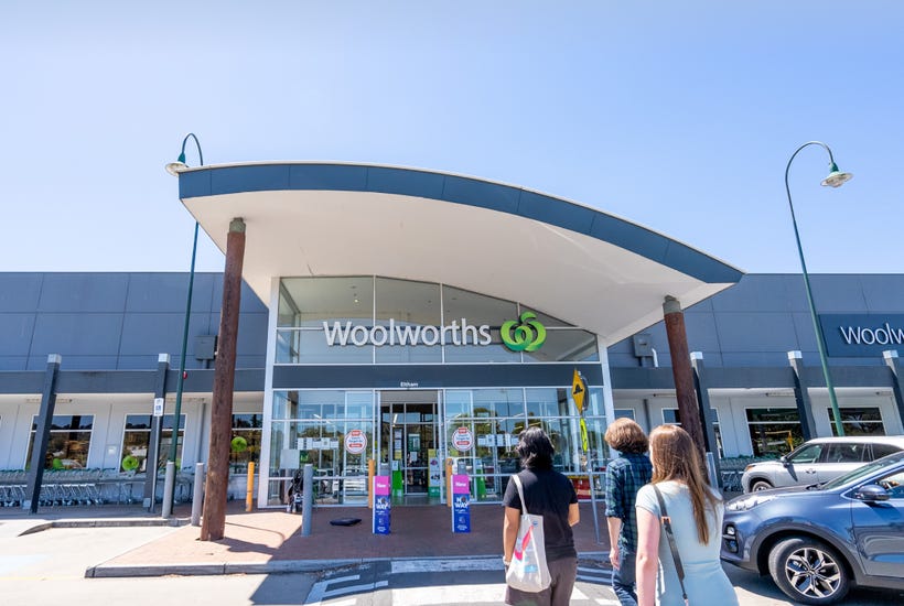 Woolworths Eltham has sold for $35 million, after Victoria’s first major supermarket sales campaign for 2022. Picture: realcommercial.com.au/for-sale
