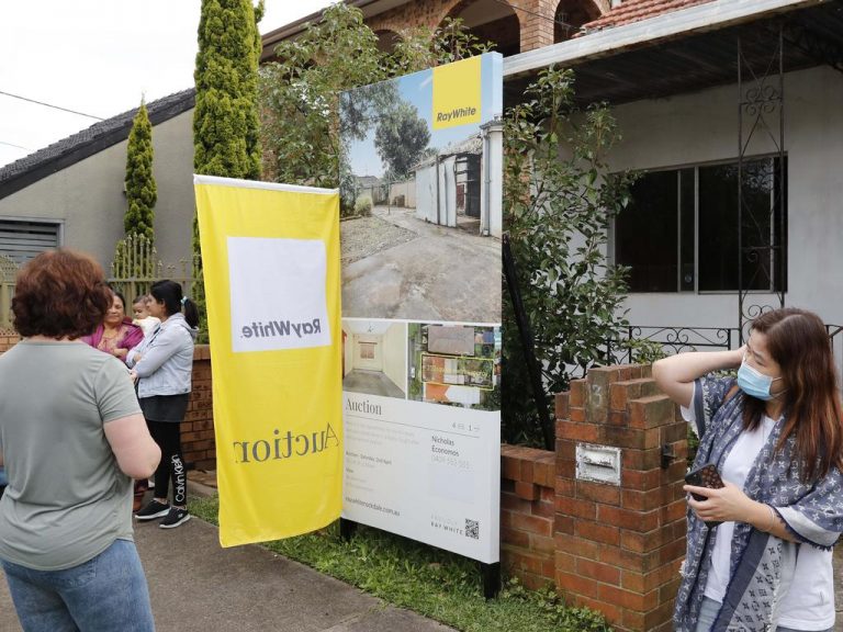 Economists puzzled by lift in home scheme caps amid fears of negative equity trap