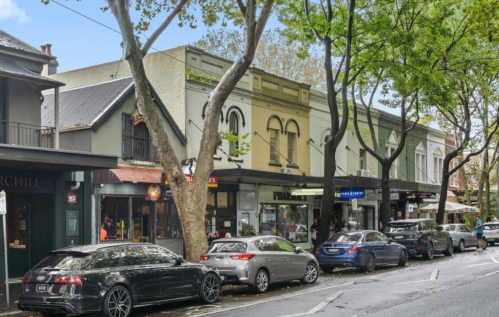 Woollahra retail terrace sells well over reserve