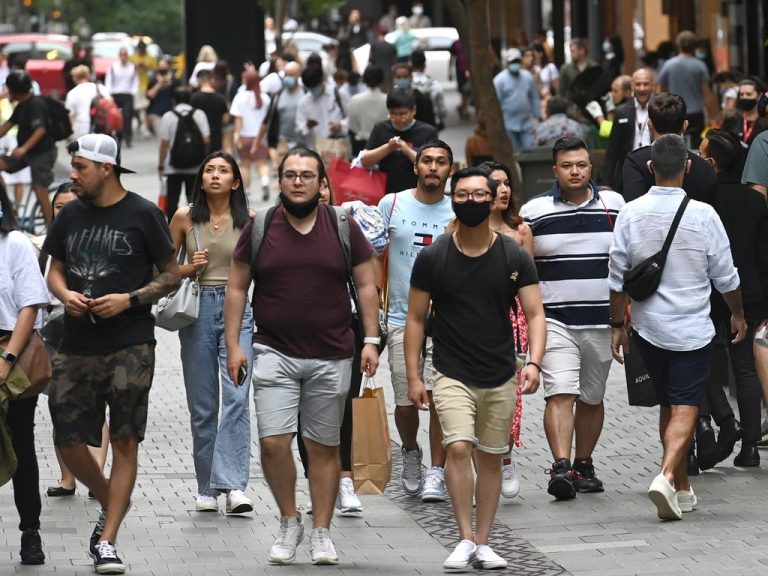 Aussie buyers increasingly buck online shopping for retail experience