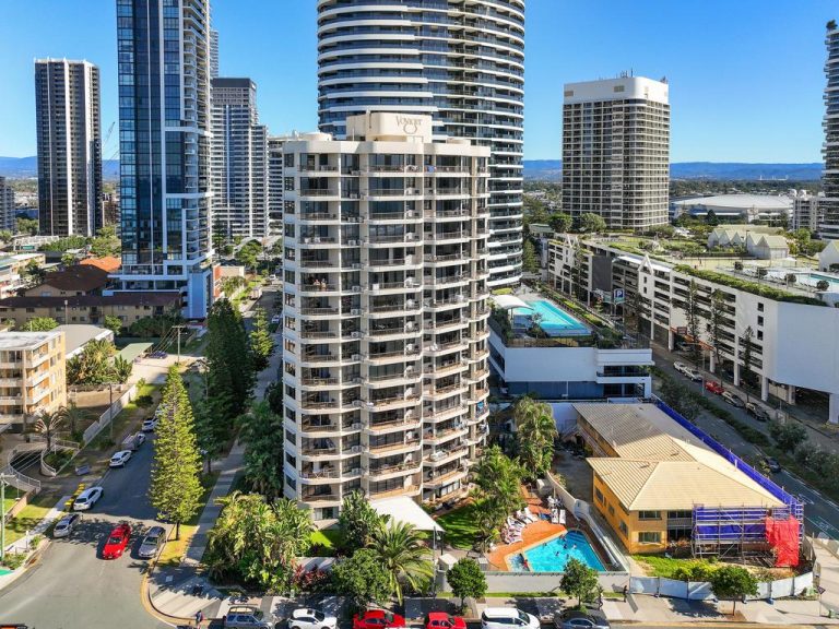 Timeshare resort a last-chance to buy into Broadbeach beachfront