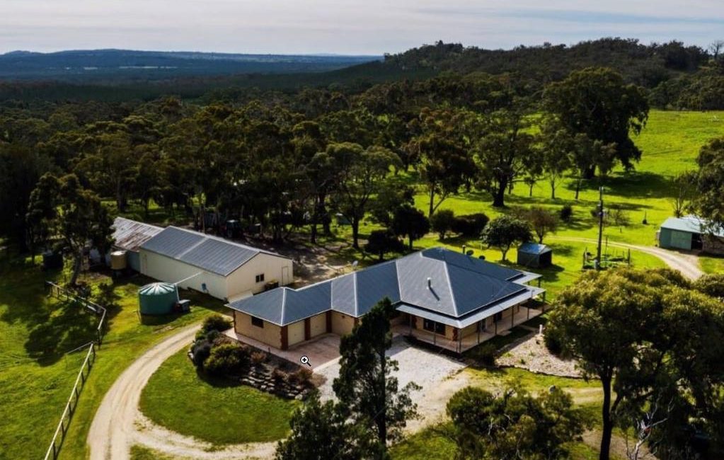 Sprawling lifestyle property ready for new owners