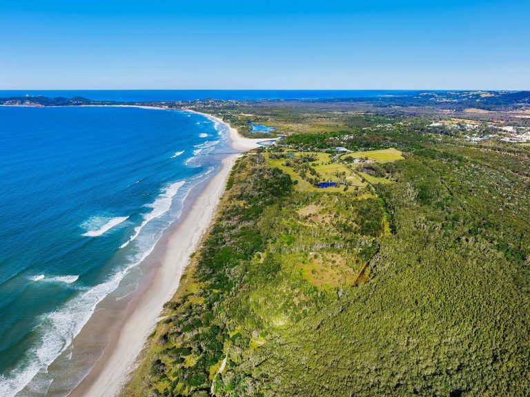 Brian Flannery family lists prized Belongil Beach site next to Elements of Byron resort