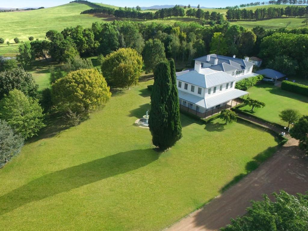 Grand Southern Tablelands homestead Rotherwood and first class pastoral land for sale
