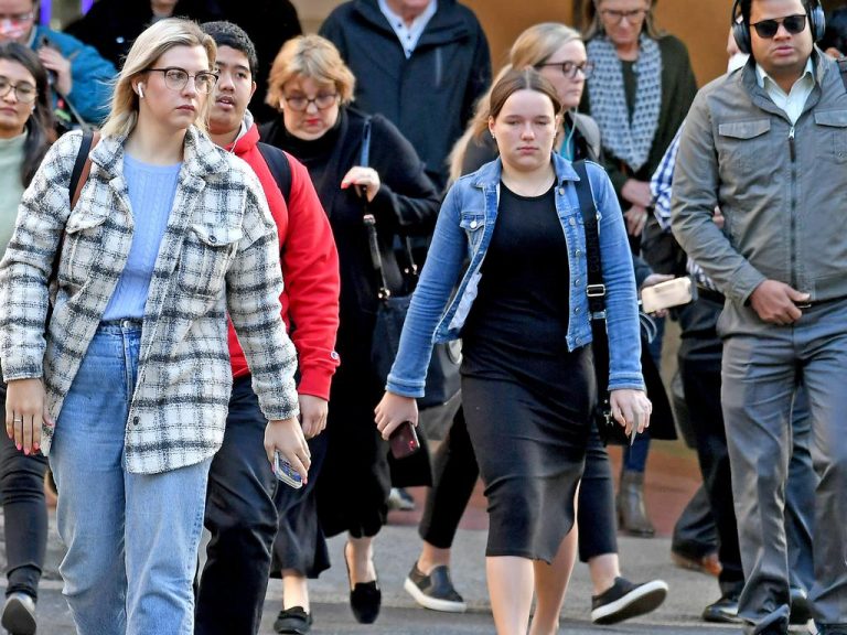 Office occupancy spikes despite preference for working from home