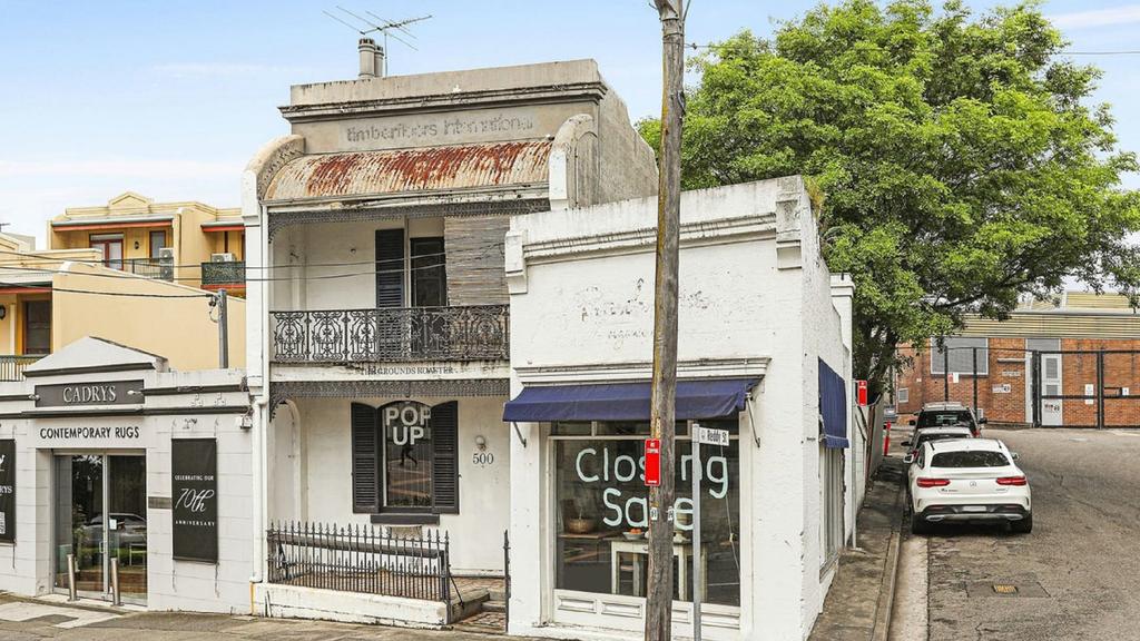 The Edgecliff property will be sold at auction to the highest bidder.