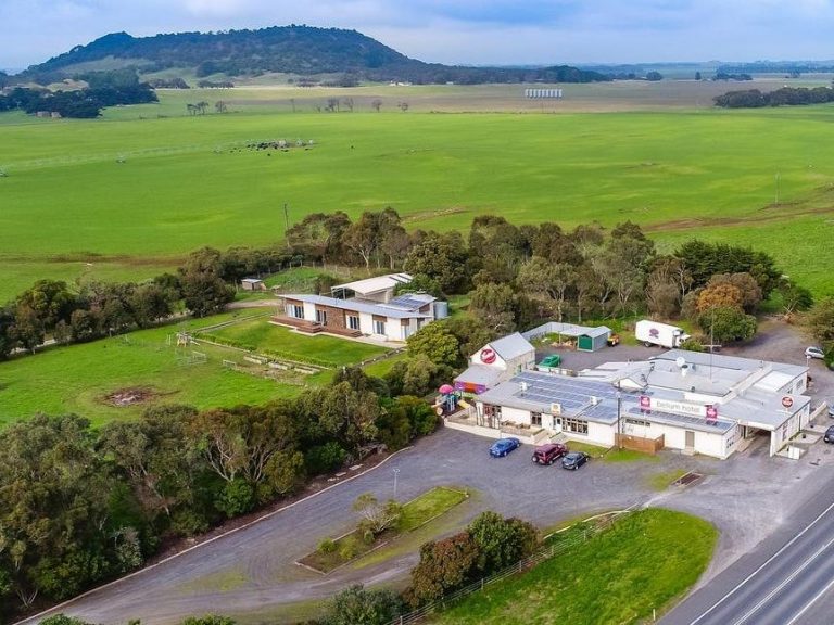 How you can own a country pub and hotel for $600k