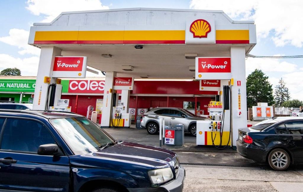 Soaring fuel costs, rise of EVs spur $1b service station boom