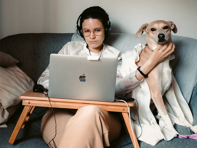 5 reasons why working from home sucks
