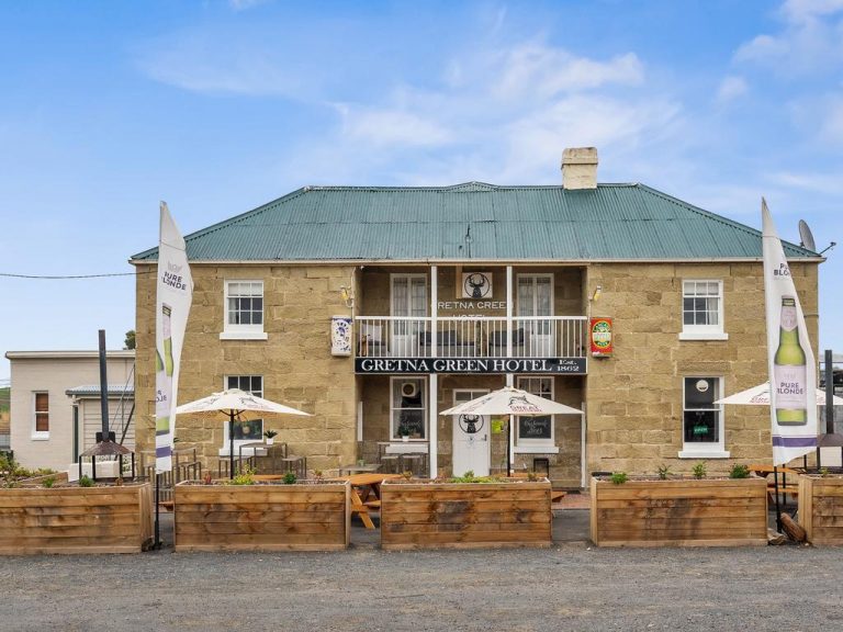 Pub ownership possible in Tasmania