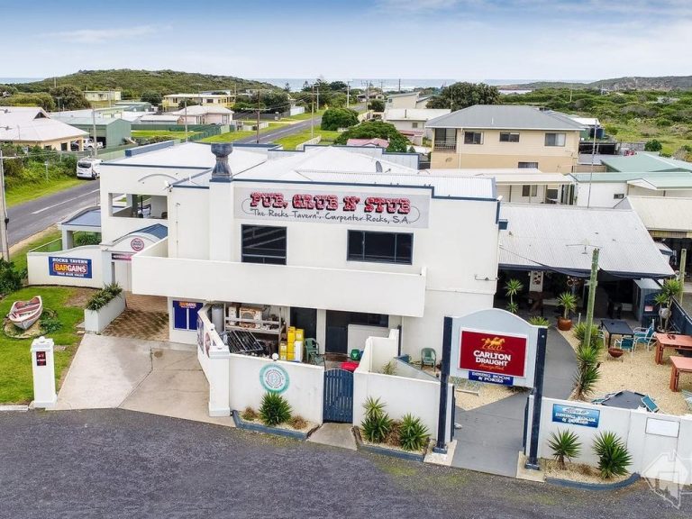 ‘Iconic tavern’ on the Limestone Coast can be yours