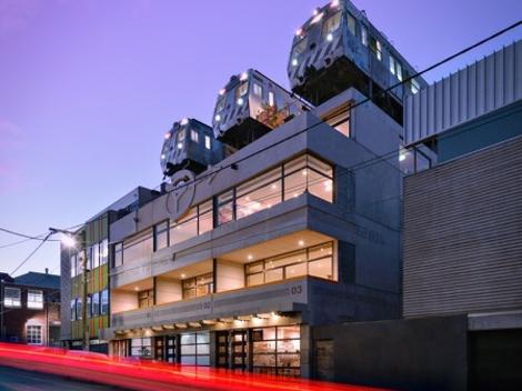 Collingwood: Rooftop train carriage included in five-level property available for rent